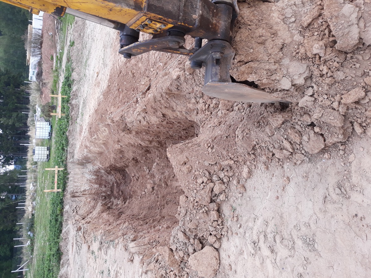 Wynajem koparko-ładowarki